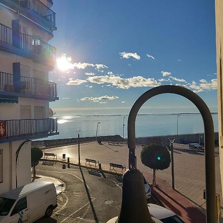 Apartamento En Primera Linea De Mar L'Ampolla Luaran gambar